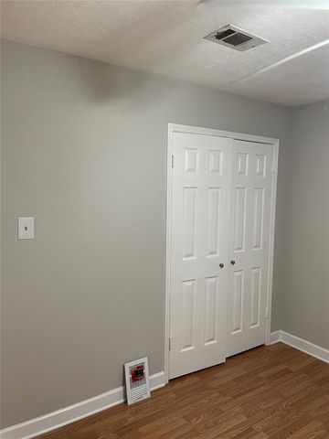 16007 Mill Point Drive, Houston, TX 77059