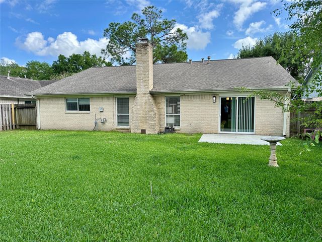 16007 Mill Point Drive, Houston, TX 77059
