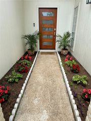 16007 Mill Point Drive, Houston, TX 77059