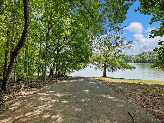 8083 Beachwood Drive, Murrayville, GA 30564