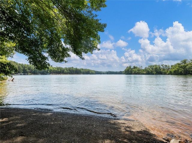 8083 Beachwood Drive, Murrayville, GA 30564