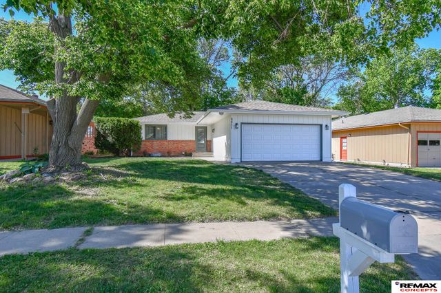 5511 Glade Street, Lincoln, NE 68506
