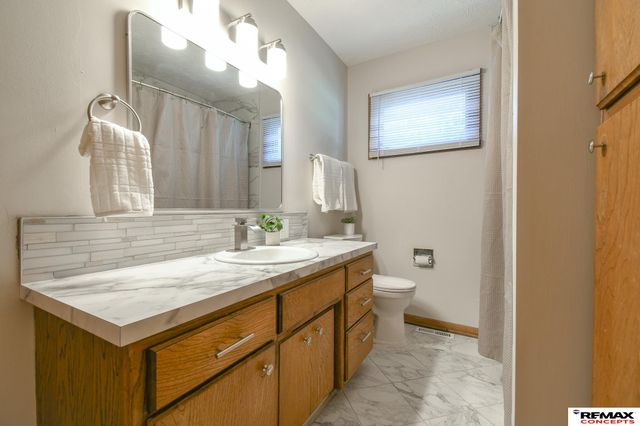5511 Glade Street, Lincoln, NE 68506
