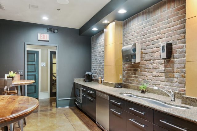 1803 Broadway Apt 611, Nashville, TN 37203