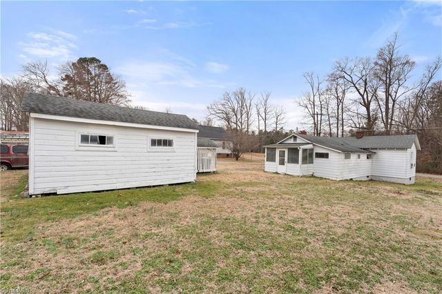 610 Piedmont Avenue, Gibsonville, NC 27249