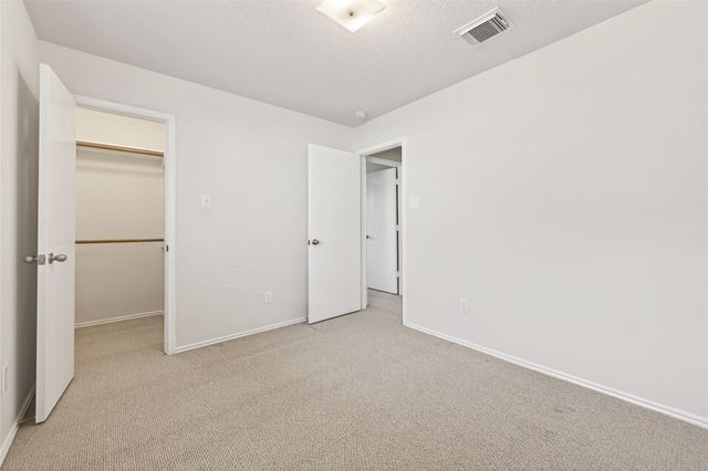 11034 Knobbley Oak Court, Houston, TX 77065