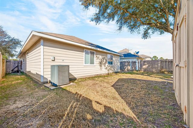 11034 Knobbley Oak Court, Houston, TX 77065