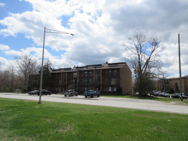 1867 Michigan City Road 3W, Calumet City, IL 60409