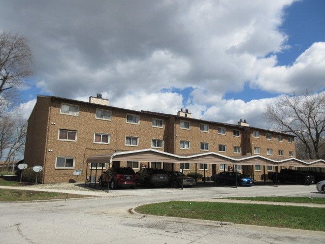 1867 Michigan City Road 3W, Calumet City, IL 60409