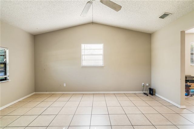 8485 22nd Street, Vero Beach, FL 32966