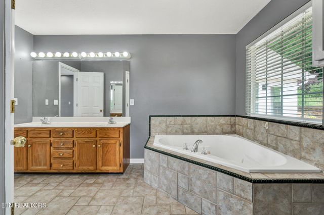 1454 NW Benjamin Circle, Cleveland, TN 37312