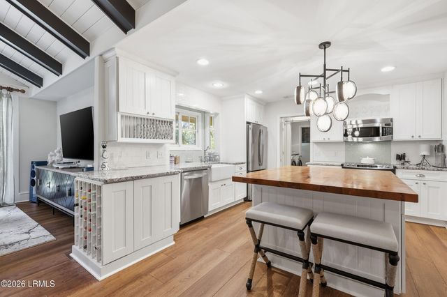 6 Greenwood Court, Hilton Head Island, SC 29928