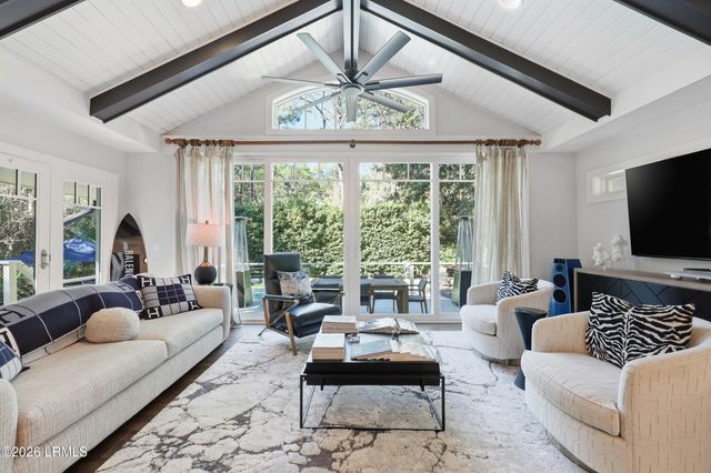 6 Greenwood Court, Hilton Head Island, SC 29928