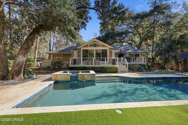 6 Greenwood Court, Hilton Head Island, SC 29928