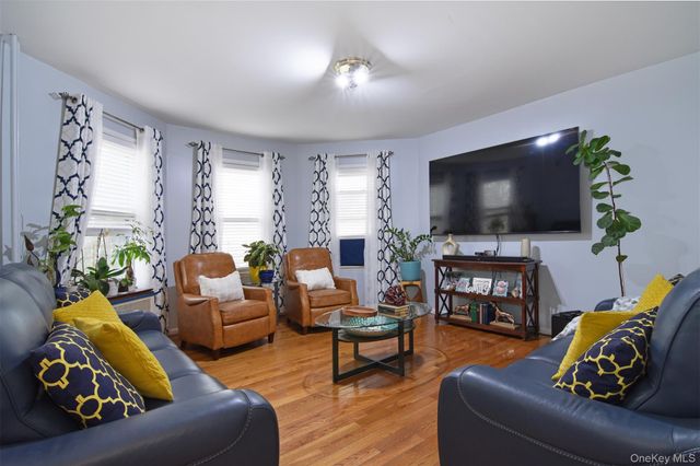 262 N Fulton Avenue, Fleetwood, NY 10552