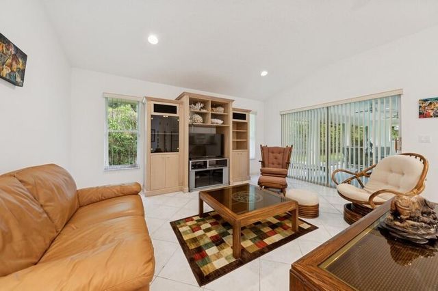 11582 Dunes Road, Boynton Beach, FL 33436