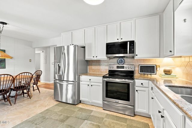 913 Greenwich Street, Raleigh, NC 27610