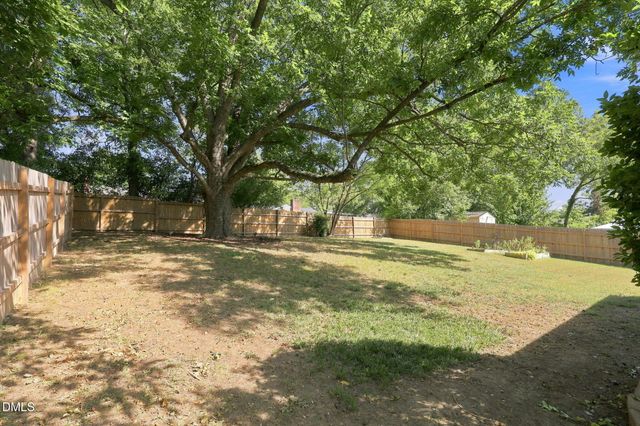 913 Greenwich Street, Raleigh, NC 27610