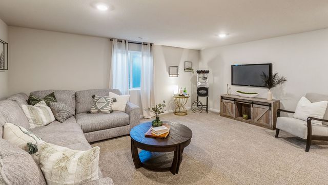 820 2nd Street NE, Altoona, IA 50009