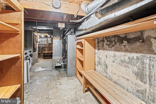 900 HARDEN CT, Baltimore, MD 21230