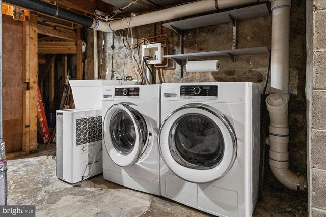 900 HARDEN CT, Baltimore, MD 21230