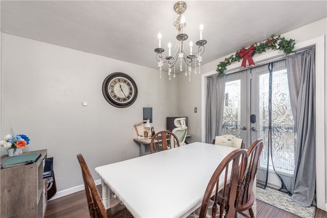 1325 Pesavento Dr, Bridgeville, PA 15017