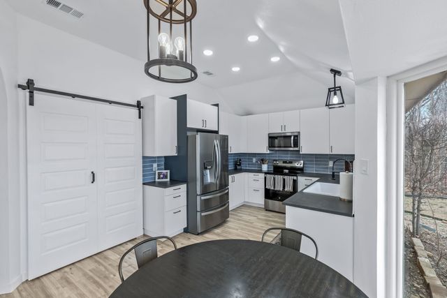 10304 Gray Oak Lane, Fort Worth, TX 76108