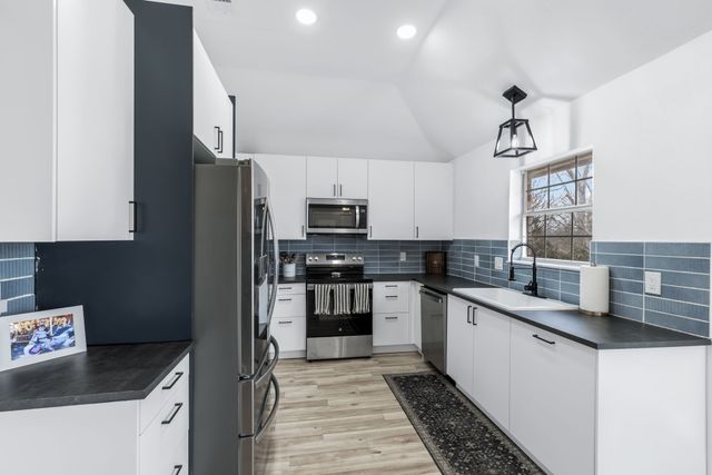 10304 Gray Oak Lane, Fort Worth, TX 76108