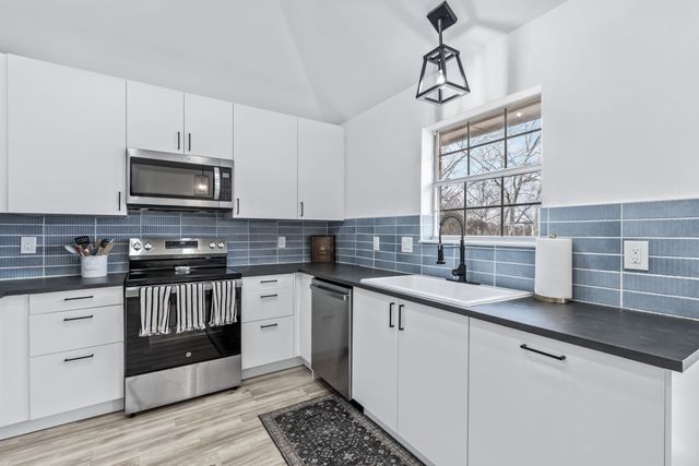 10304 Gray Oak Lane, Fort Worth, TX 76108