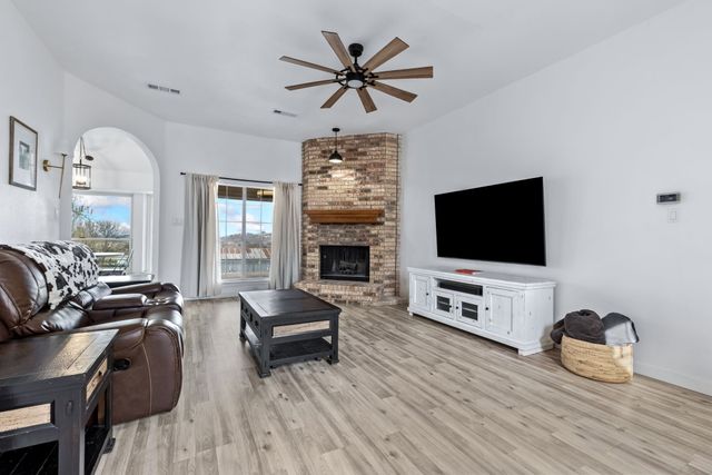 10304 Gray Oak Lane, Fort Worth, TX 76108