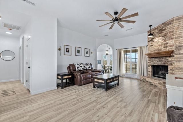 10304 Gray Oak Lane, Fort Worth, TX 76108