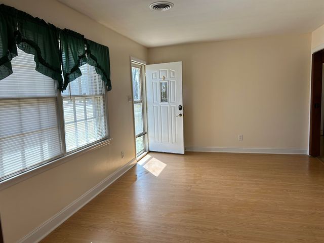 545 Hickory Ave., Johnsonville, SC 29555