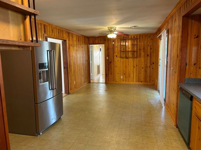 545 Hickory Ave., Johnsonville, SC 29555