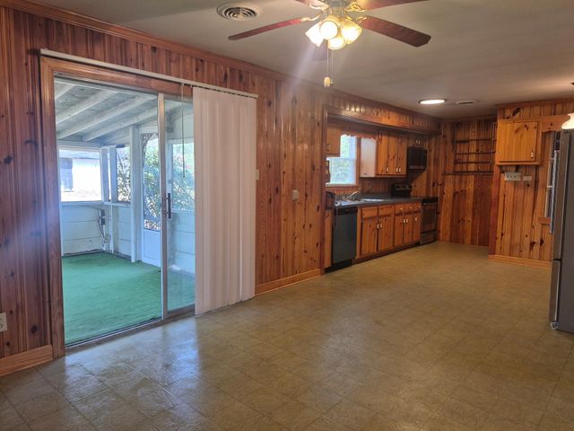 545 Hickory Ave., Johnsonville, SC 29555