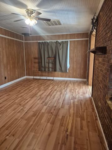 545 Hickory Ave., Johnsonville, SC 29555