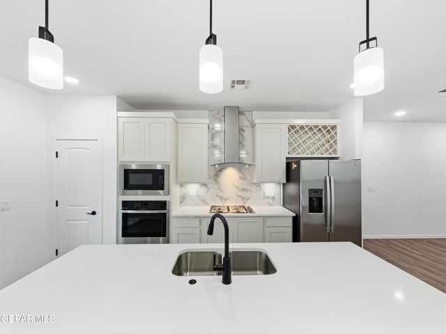 15113 Ambition Avenue, El Paso, TX 79938