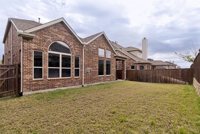 2805 Cole Castle Drive, Lewisville, TX 75056