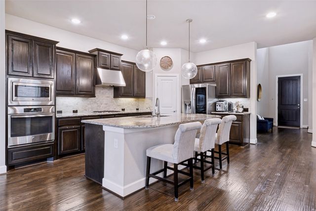 2805 Cole Castle Drive, Lewisville, TX 75056