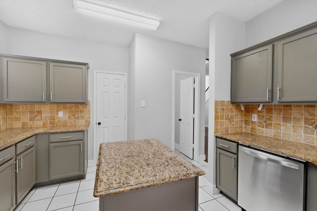 4900 Lodgepole Lane, Fort Worth, TX 76137