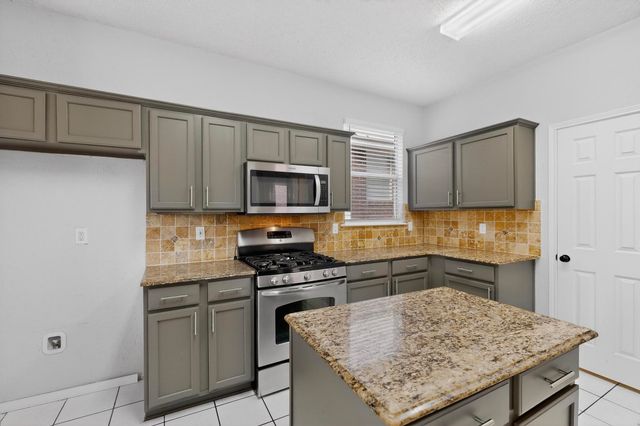 4900 Lodgepole Lane, Fort Worth, TX 76137