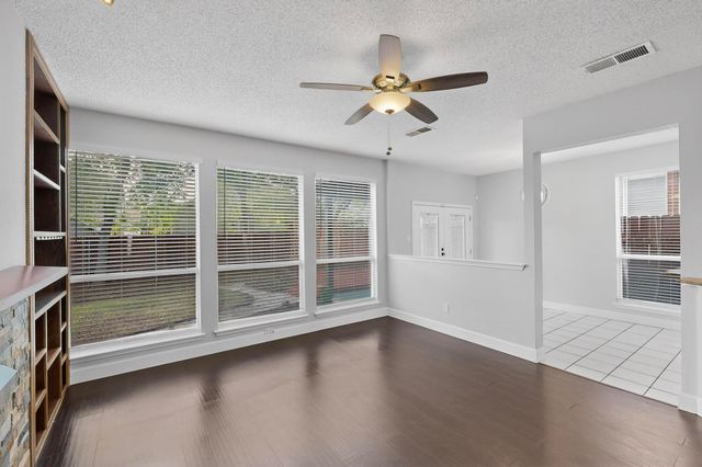 4900 Lodgepole Lane, Fort Worth, TX 76137