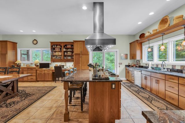 1005 Riverwatch Trce, Sparta, TN 38583