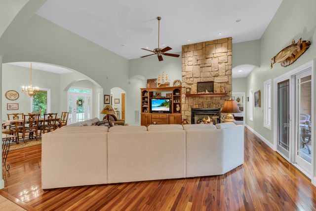 1005 Riverwatch Trce, Sparta, TN 38583
