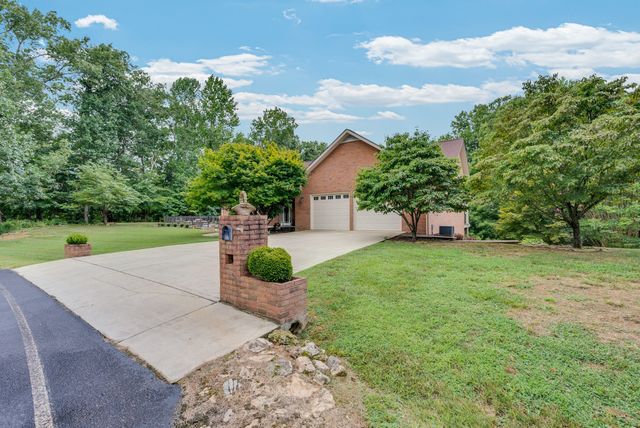 1005 Riverwatch Trce, Sparta, TN 38583