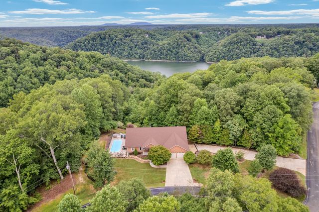1005 Riverwatch Trce, Sparta, TN 38583