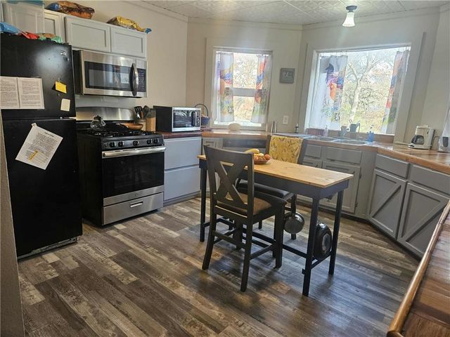 83 Ash Drive, Mapleton, KS 66754