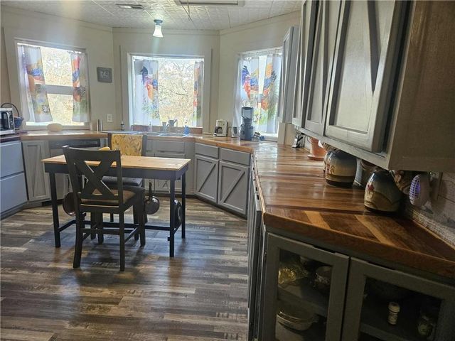 83 Ash Drive, Mapleton, KS 66754