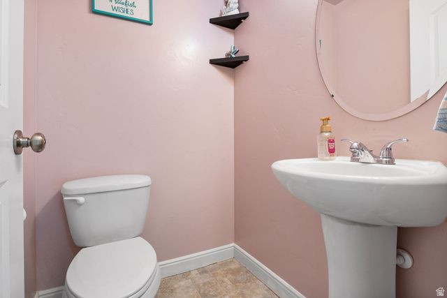 1964 E RED OAK RD, Eagle Mountain, UT 84005