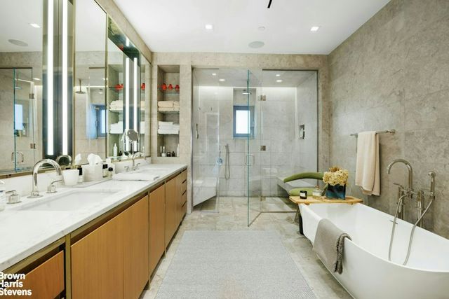 116 UNIVERSITY Place PH, New York City, NY 10003