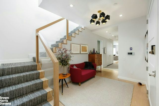 116 UNIVERSITY Place PH, New York City, NY 10003